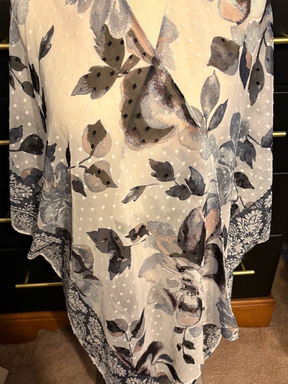 Simply Noelle Blue and White Floral Kimono
